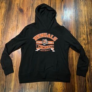 Juniors Cincinnati Bengals hoodie, size XL 15/17